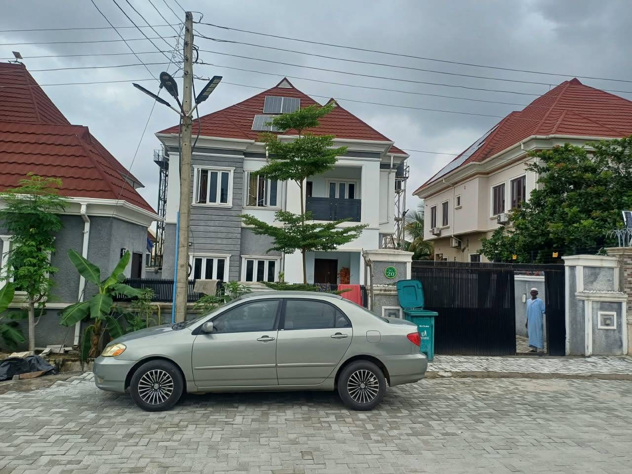  5 bedroom duplex with 3 units Self-Contained apartments  